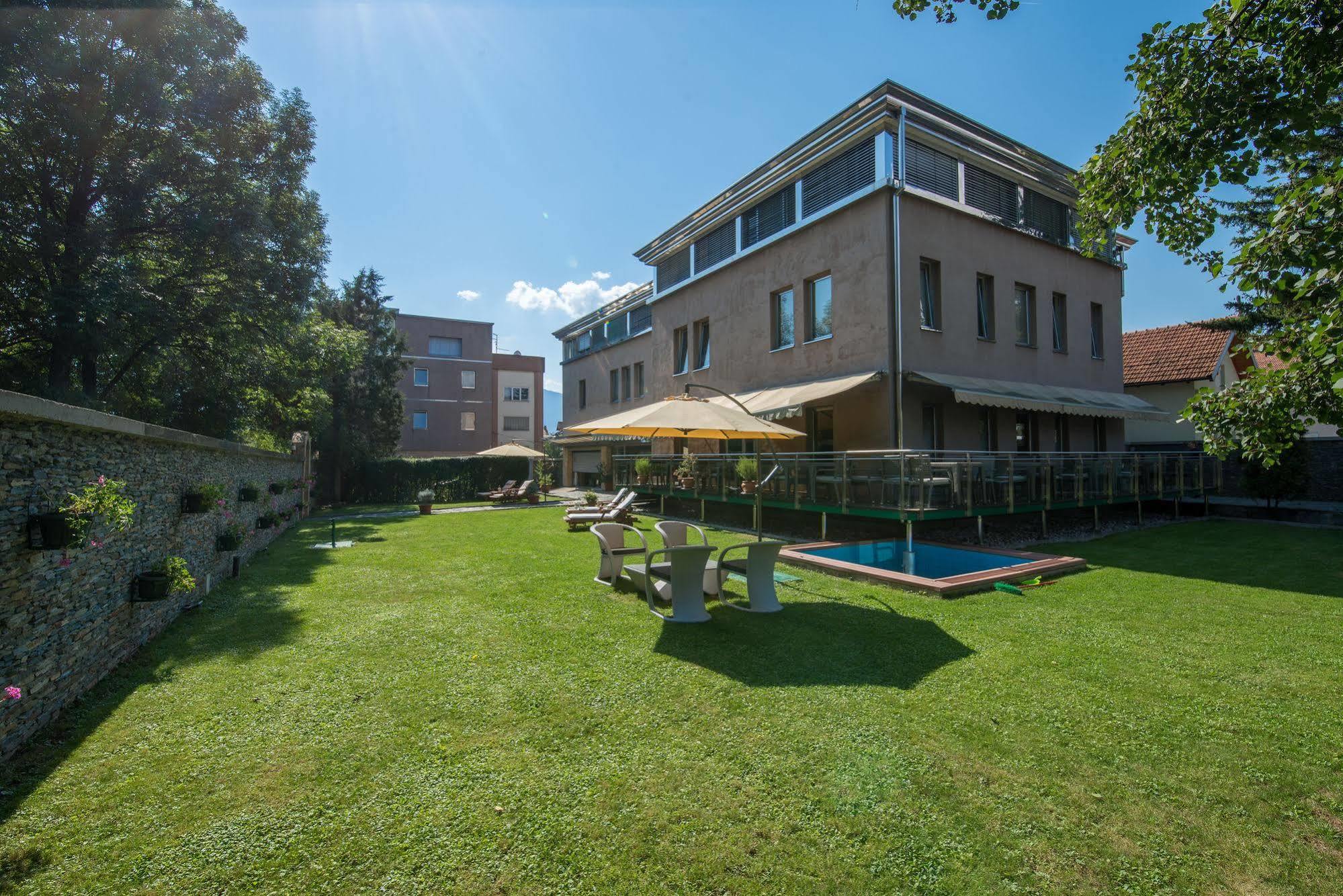 Hotel By Gastroid Іліджа Екстер'єр фото